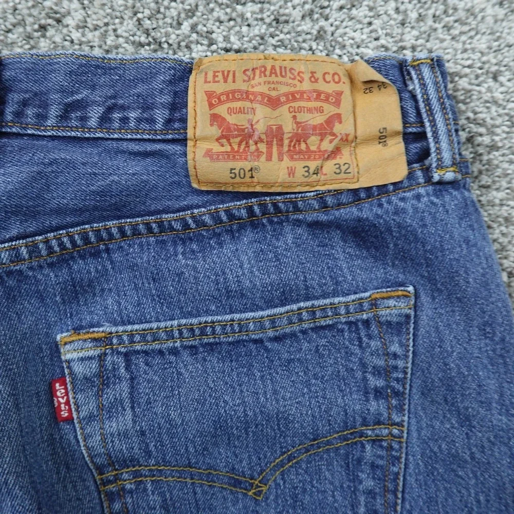Levis Jeans Mens 34X32 Dark Blue Denim Pants 501 Straight Leg Button Fly Western